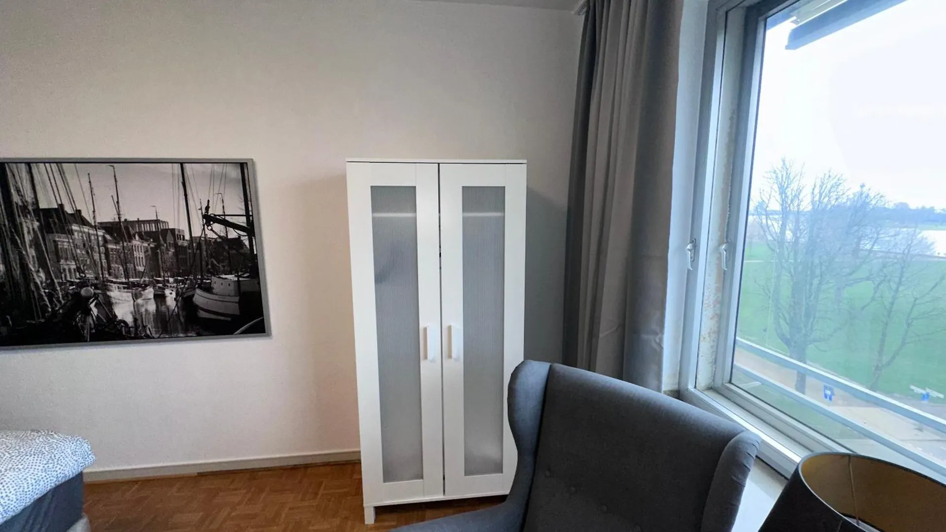 Einmaliger Rheinblick, Fusslaufig Zur Messe Apartment Dusseldorf